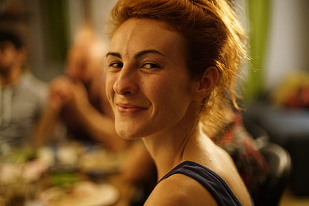 shallow focus photography profile of woman thumbnail