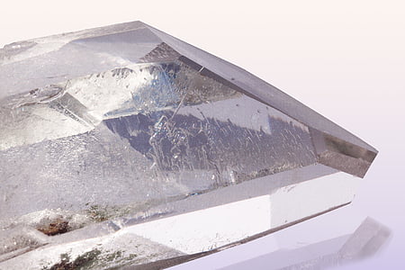 clear gemstone thumbnail