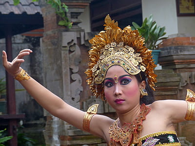 woman wearing traditional costume thumbnail