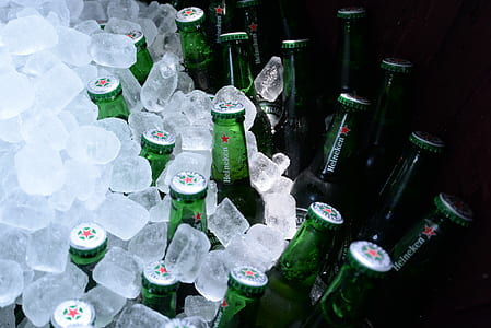 Heineken bottle filled with ice thumbnail