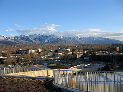 Cityscape with Mountains in Salt Lake City, Utah thumbnail