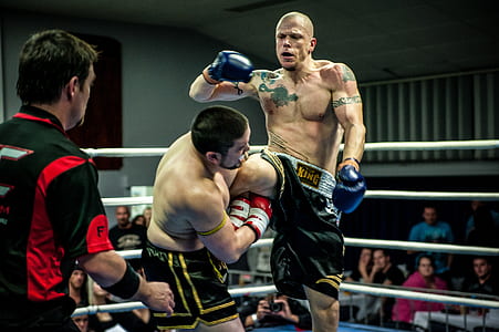 three person inside the boxing ring thumbnail