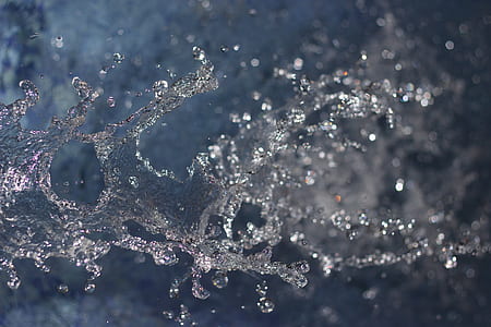 closeup photograpy of body of water thumbnail