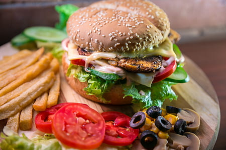 hamburger on brown board thumbnail