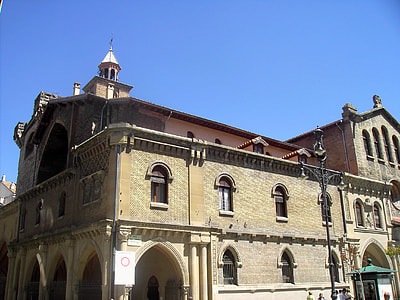 San Nicolás Church in Pamplona, Spain thumbnail