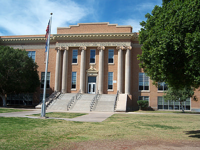 4th Avenue Junior High School in Yuma, Arizona, United States thumbnail