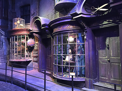 storefront near rail thumbnail