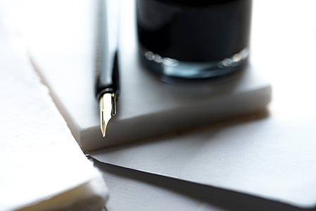 photo of black fountain pen thumbnail