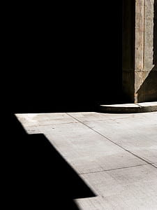gray pavement against light thumbnail