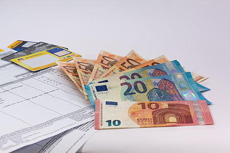 assorted banknotes thumbnail