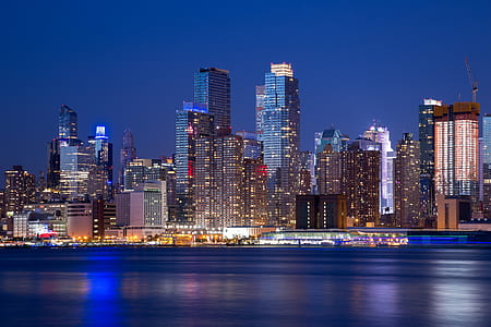landscape photo of city skyline thumbnail