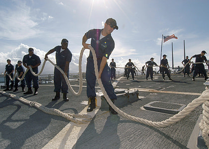 person holding rope thumbnail