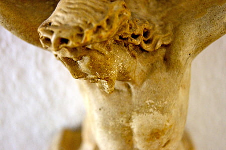 closeup photo of crucifix thumbnail
