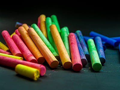 Assorted-color Pencils Lot thumbnail