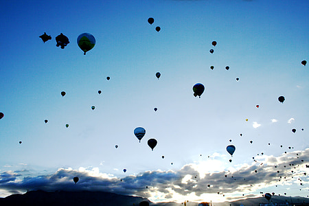 black and white hot air balloon thumbnail