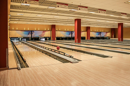 red bowling ball thumbnail