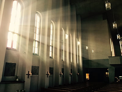 cathedral interior view thumbnail