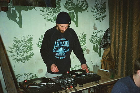 Man Using Terminal Mixer thumbnail