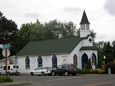 Former church in Veneta, now a restaurant in Oregon thumbnail