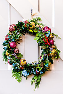 fruits, pine cones and leaves wreath thumbnail