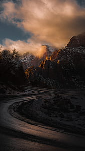 curving road in front of smoky mountain thumbnail
