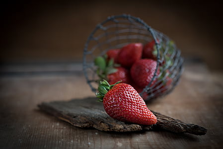 strawberries thumbnail