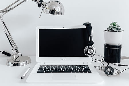Minimalist Workstation Desk thumbnail