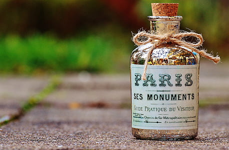 Paris SES monuments bottle thumbnail