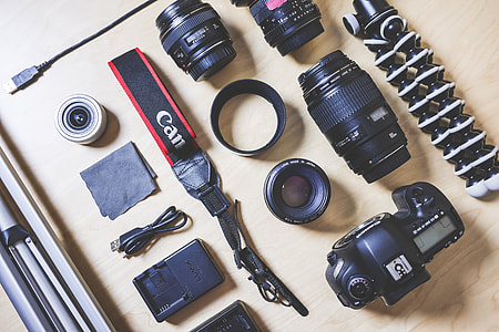 The Photographer’s DSLR Camera Equipment thumbnail