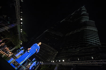 fashion show outdoor thumbnail