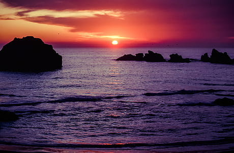 Sunset over the coast of Bandon Beach in Oregon, USA thumbnail