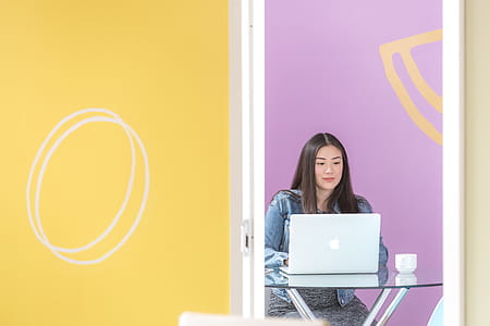 Startup Woman Working Photo thumbnail