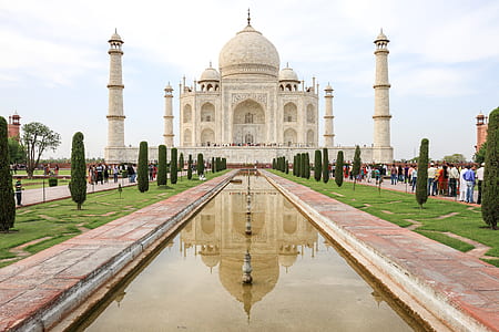 people in front of Taj Mahal, Agra India at daytime thumbnail