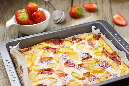 baked strawberries thumbnail