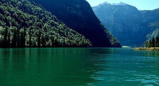 island beside body of water thumbnail