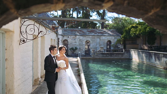 man and woman wedding photography thumbnail