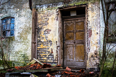 brown wooden door thumbnail