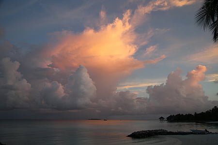 photo of clouds during sunrise thumbnail