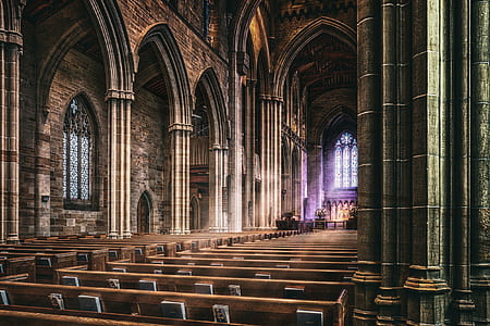 photo of cathedral interior thumbnail