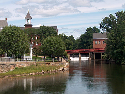 Belknap Mills in downtown Laconia in New Hampshire thumbnail
