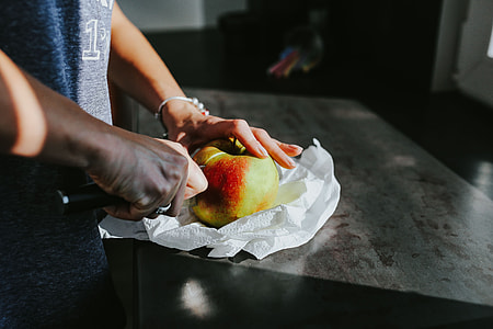 Red apples thumbnail
