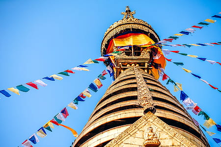 gold tower with flags thumbnail