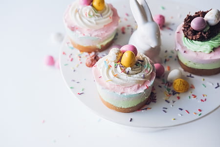 cakes with icing on plate thumbnail