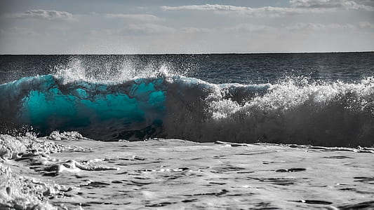 landscape photography of barrel wave thumbnail
