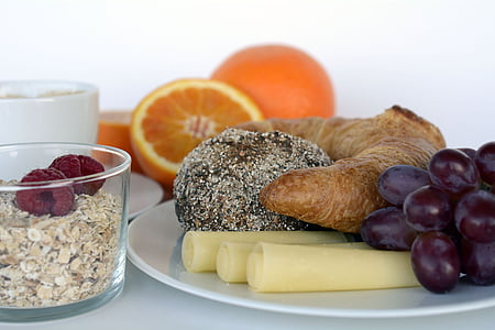 ripe grape with croissant thumbnail