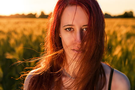 woman wearing silver-colored cuban-link necklace thumbnail