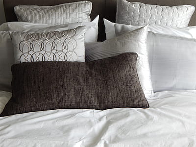 white comforter sheet set thumbnail