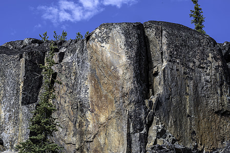 Large Rockface on the Cameron Falls Trail thumbnail