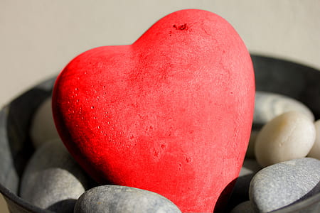 red heart stone thumbnail