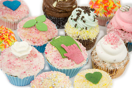 assorted-flavor cupcake lot thumbnail